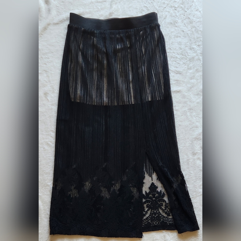 LIKE NEW Sienna Sky Black Lace Midi Skirt With Slit